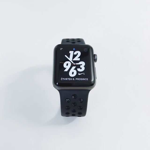 Watch SE GPS 44mm με Nike Sport Band